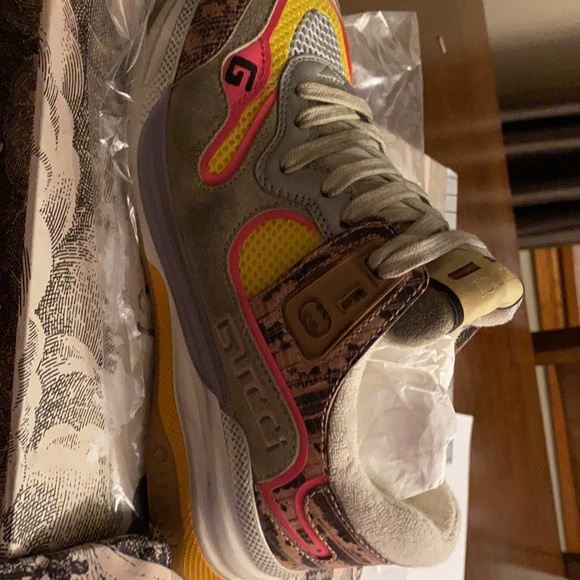 Gucci sneakers size 5.5, 6.5, 7, 8, 9 - Picture 2 of 4
